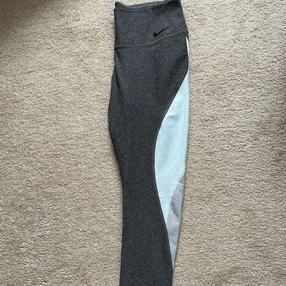 Nike Women's Leggings - M - Picture 2 of 4